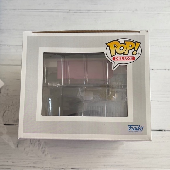 Funko Pop Diagon Alley-Eeylops Owl Imporium with Harry #140 - Picture 8 of 8